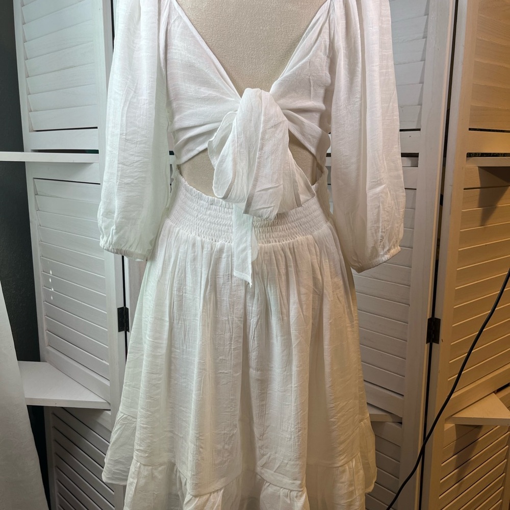 NWOT DRESS - Picture 2 of 9